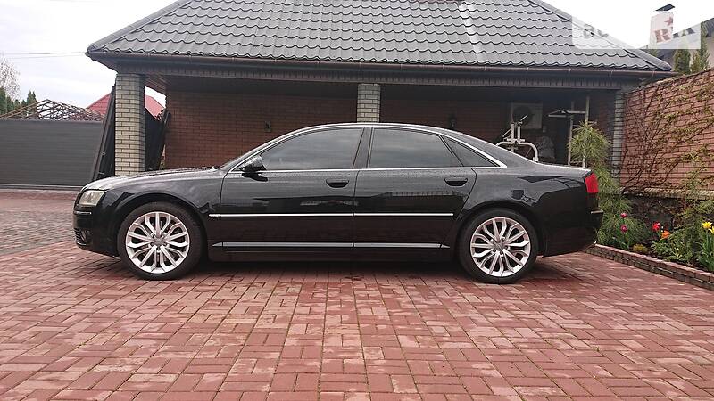 Седан Audi A8 2006 в Киеве