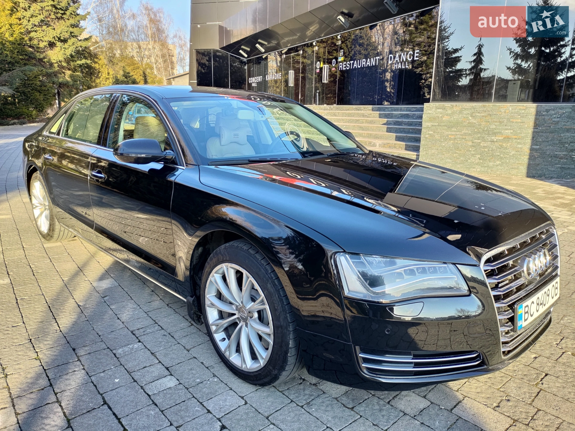 2012 Audi A8 - фото 1