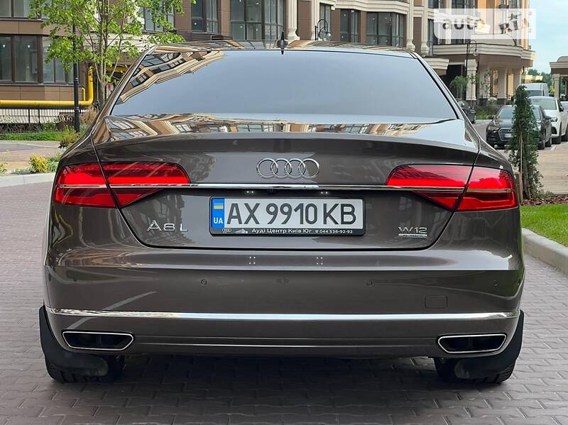 Седан Audi A8 2014 в Києві