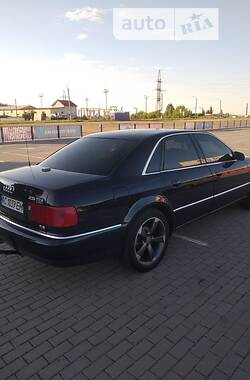 Седан Audi A8 1999 в Нововолинську
