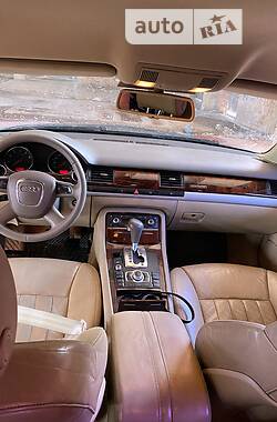 Седан Audi A8 2005 в Тернополі