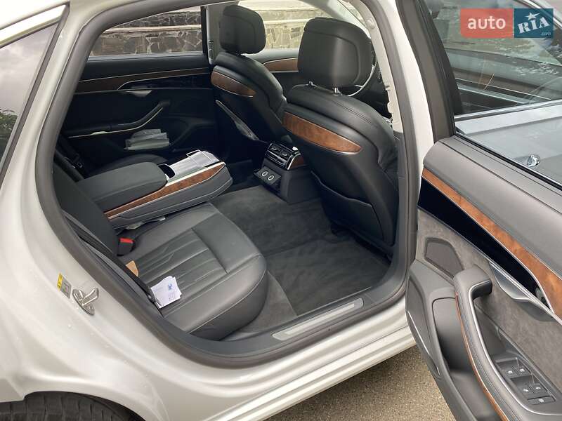 Седан Audi A8 2018 в Киеве фото 10 Седан Audi A8 2018 в Киеве
