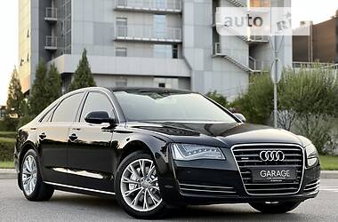 Седан Audi A8 2012 в 
