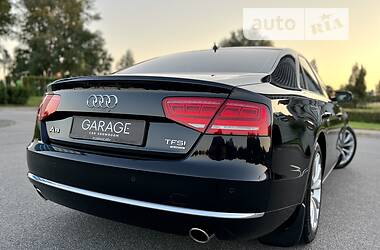 Седан Audi A8 2012 в 