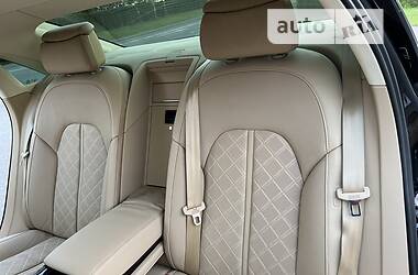 Седан Audi A8 2012 в 