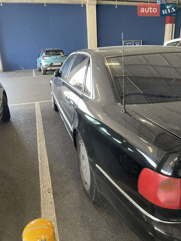 Седан Audi A8 2001 в Киеве