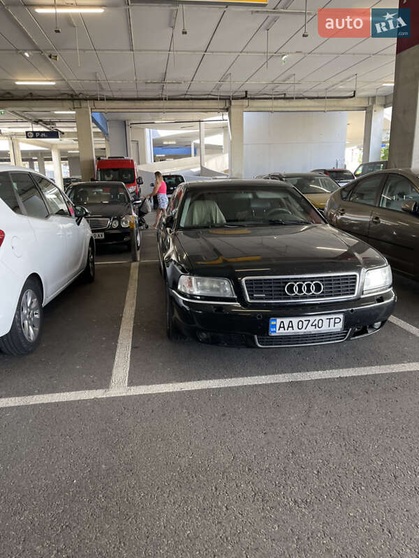 Седан Audi A8 2001 в Киеве