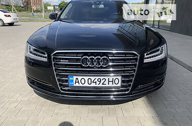 Седан Audi A8 2015 в Ужгороде