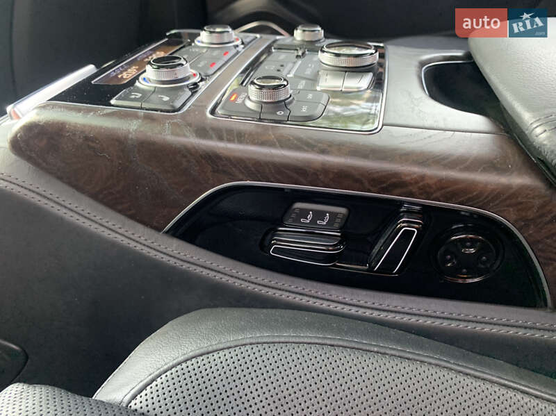 Седан Audi A8 2015 в Ужгороде