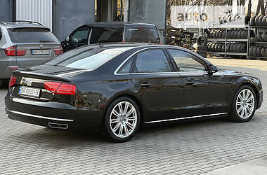 Седан Audi A8 2011 в 