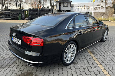 Седан Audi A8 2011 в 