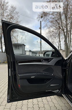 Седан Audi A8 2011 в 