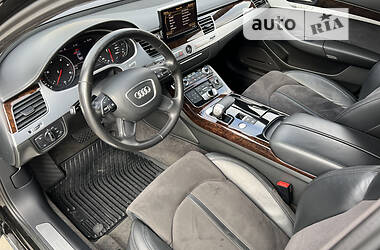 Седан Audi A8 2011 в 