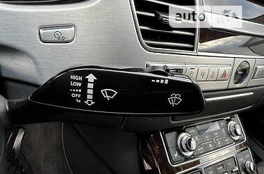 Седан Audi A8 2011 в 