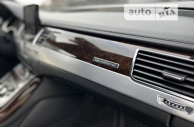 Седан Audi A8 2011 в 
