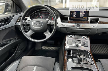 Седан Audi A8 2011 в 