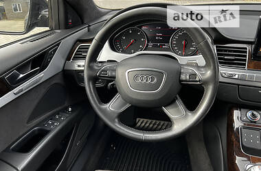 Седан Audi A8 2011 в 