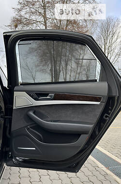 Седан Audi A8 2011 в 