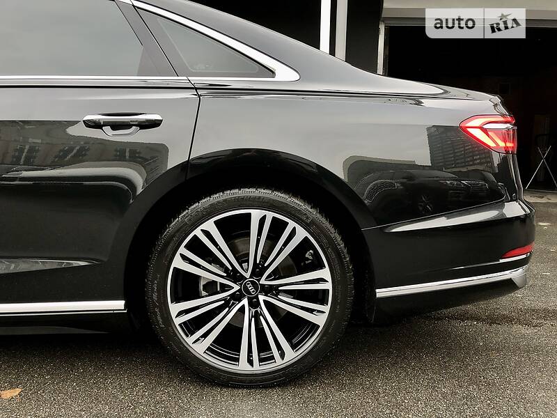 Седан Audi A8 2018 в Києві
