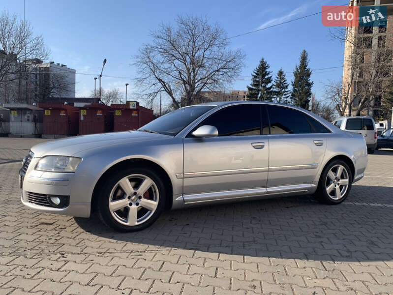 Седан Audi A8 2005 в Черновцах