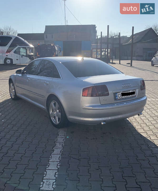 Седан Audi A8 2005 в Черновцах
