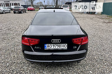 Седан Audi A8 2010 в 