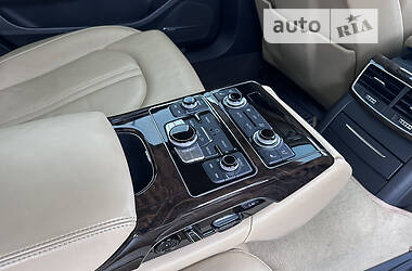 Седан Audi A8 2010 в 