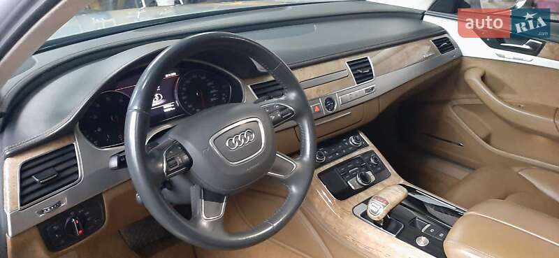 Седан Audi A8 2011 в Киеве