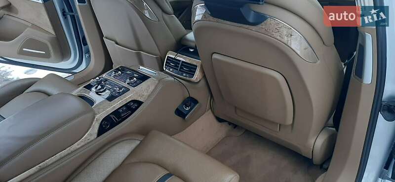 Седан Audi A8 2011 в Києві