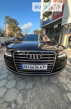Седан Audi A8 2015 в Одесі