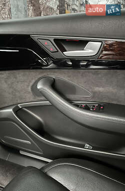 Седан Audi A8 2012 в Киеве