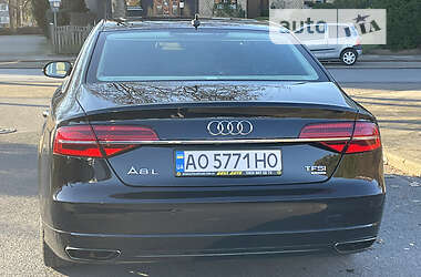 Седан Audi A8 2016 в 