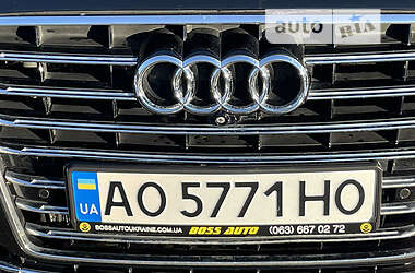 Седан Audi A8 2016 в 
