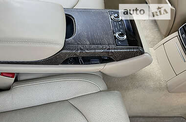 Седан Audi A8 2016 в 