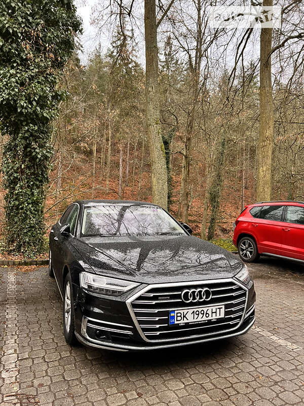 Седан Audi A8 2019 в Херсоні