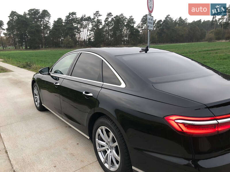 Седан Audi A8 2019 в Херсоне