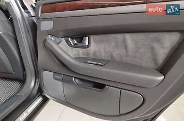Седан Audi A8 2002 в 