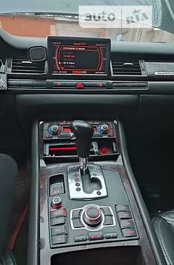 Седан Audi A8 2003 в Киеве