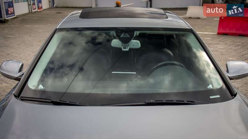 Седан Audi A8 2011 в Черновцах