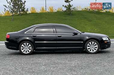 Седан Audi A8 2005 в 