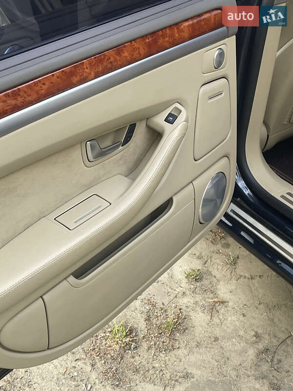 Седан Audi A8 2007 в Черновцах