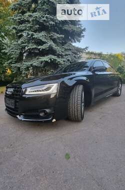 Седан Audi A8 2016 в 
