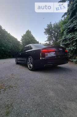 Седан Audi A8 2016 в 