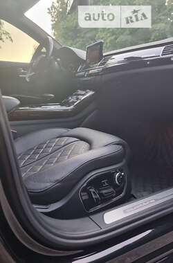 Седан Audi A8 2016 в 