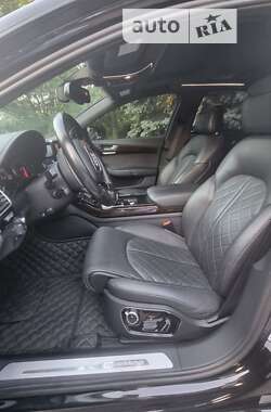 Седан Audi A8 2016 в 