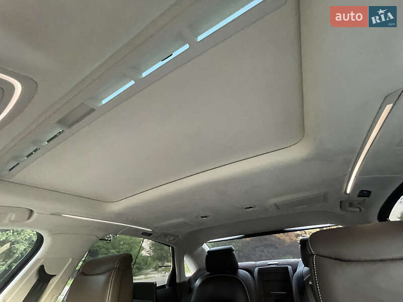 Седан Audi A8 2012 в Днепре