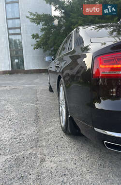 Седан Audi A8 2012 в Днепре