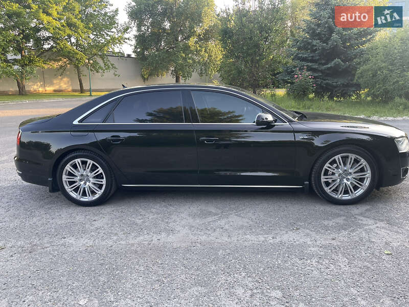 Седан Audi A8 2012 в Днепре