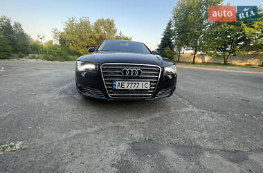 Седан Audi A8 2012 в Днепре