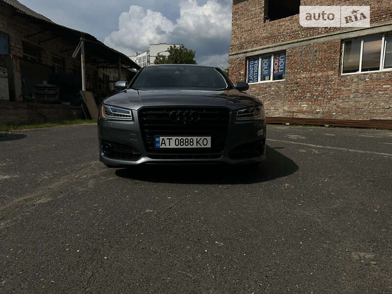 Седан Audi A8 2016 в Коломиї